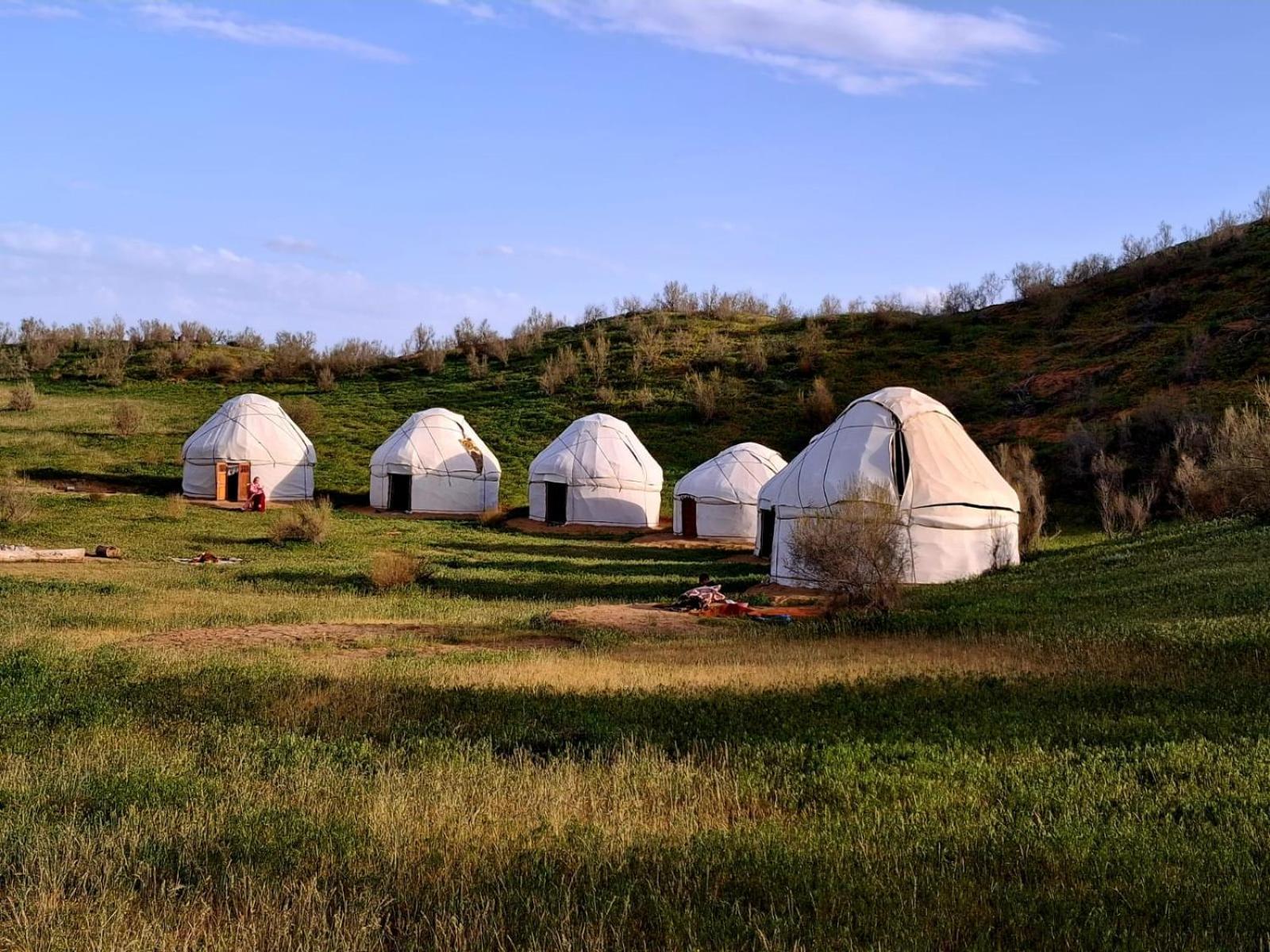 Hotel Kyzylkum Nights Camp & Family Yurt Nurota Exterior foto